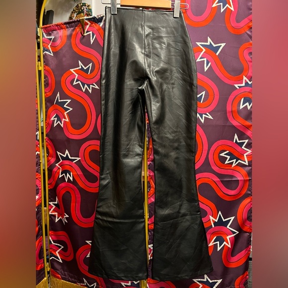 NWT Abercrombie & Fitch Vegan Leather Split Hem Flare High Rise Pants Short new - Picture 8 of 14